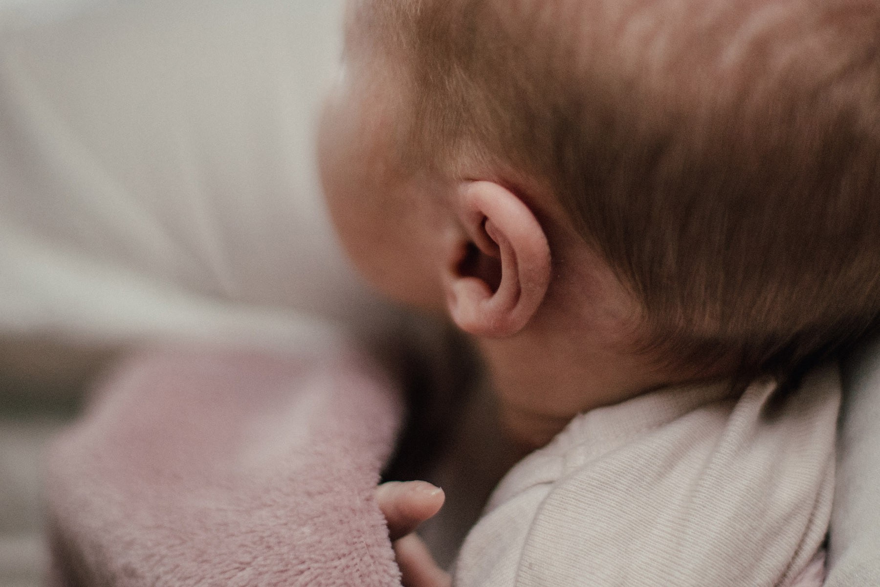 Newborn Homestory mit Sophie